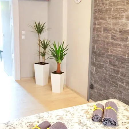 Homestay Grey